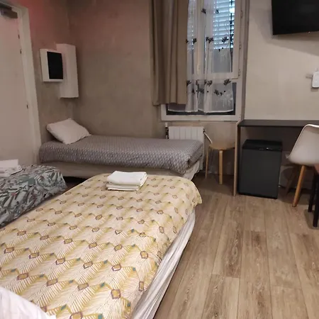 Clermont Montmartre * Parigi